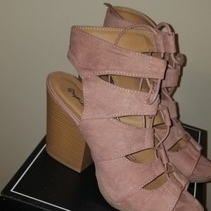 String up wooden heels rust pink color
